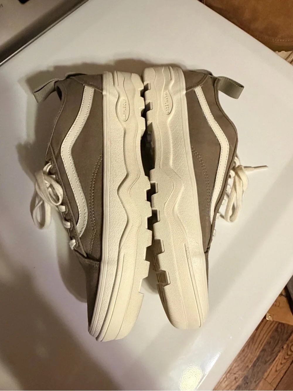 Like new Vans UltraCush Platform sneakers, Women’s 10.5 US
